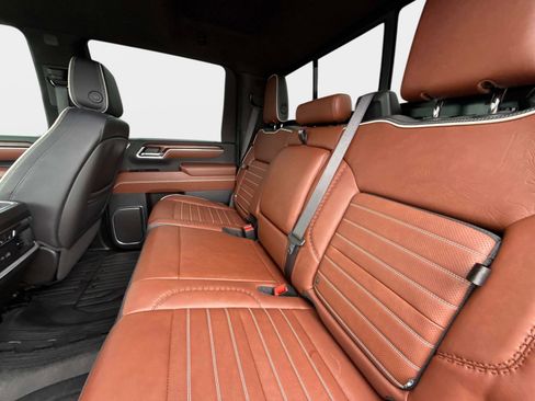 Used 2025 GMC Sierra 2500 Denali Ultimate AWD/4WD image 15