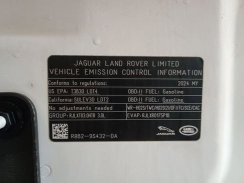 Used 2024 Land Rover Defender 110 S image 34