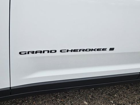 New 2026 Jeep Grand Cherokee Altitude RWD image 35
