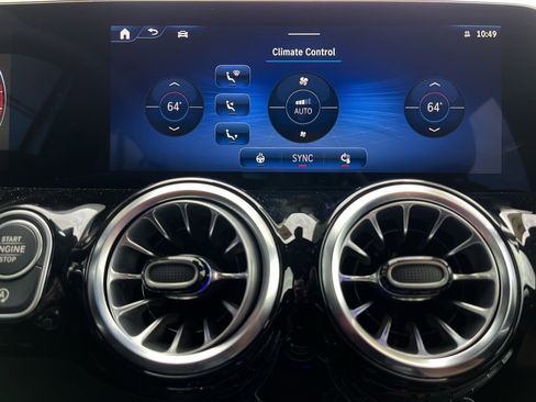 Certified 2025 Mercedes-Benz GLA 250 4MATIC image 36