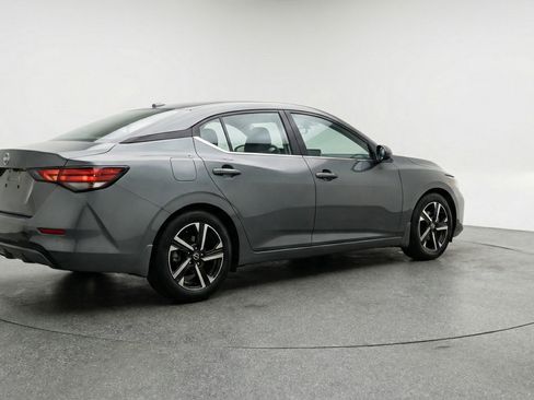 Used 2025 Nissan Sentra SV FWD image 9