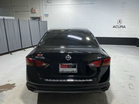 Used 2022 Nissan Altima 2.5 SV FWD image 5