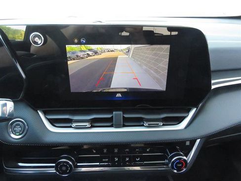 New 2026 Chevrolet Equinox LT w/ Convenience Package II image 24