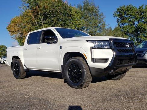 New 2026 Nissan Frontier SV w/ Tow Package AWD/4WD image 9