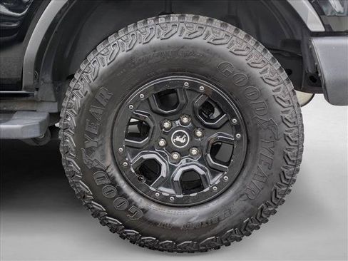 Used 2024 Ford Bronco Outer Banks w/ Sasquatch Package AWD/4WD image 23