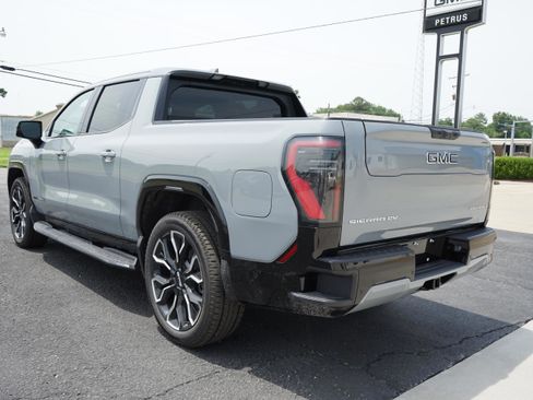 New 2025 GMC Sierra EV Denali image 3