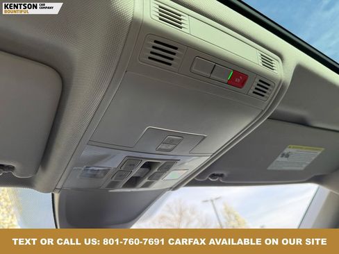 Used 2024 Volkswagen Tiguan Wolfsburg Edition image 29