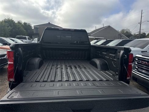 Used 2026 Chevrolet Silverado 2500 High Country w/ Midnight Edition image 10