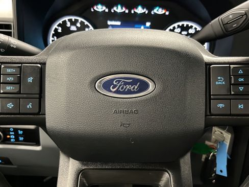 Used 2025 Ford F350 XL w/ XL Off-Road Package AWD/4WD image 15