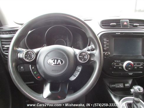 Used 2019 Kia Soul + image 18