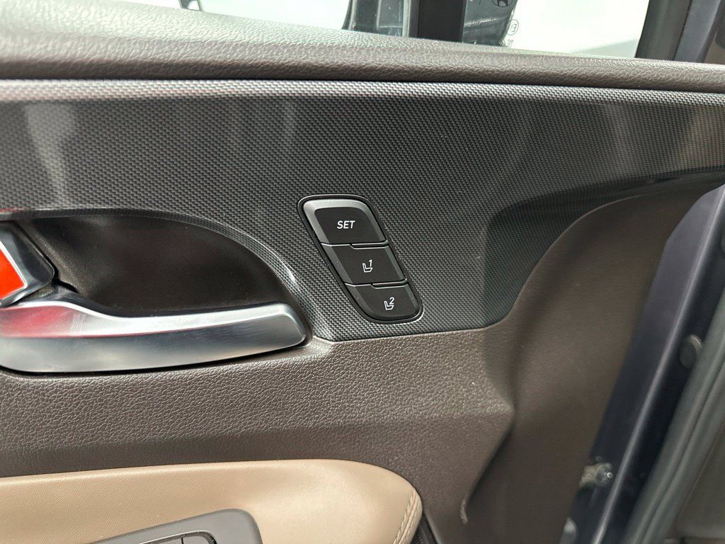 Used 2022 Hyundai Santa Fe Limited AWD/4WD image 16