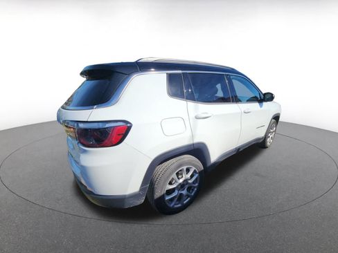 Used 2025 Jeep Compass Limited image 6