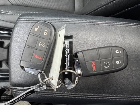 Used 2023 Jeep Compass High Altitude AWD/4WD image 18