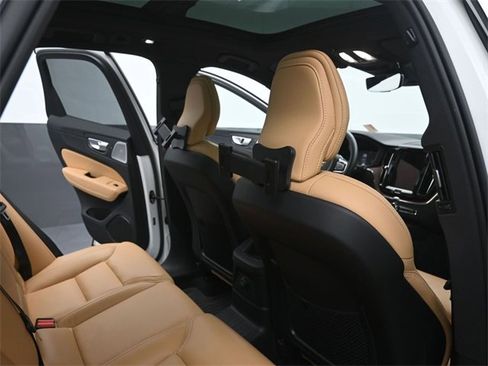 Used 2024 Volvo XC60 T8 Ultimate w/ Protection Package Premier image 12