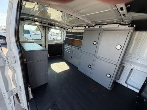 Used 2015 Ford Transit 250 130 Low Roof image 10