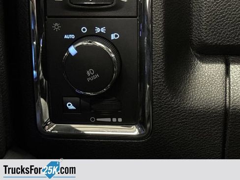 Used 2019 RAM 1500 Laramie w/ Convenience Group image 25