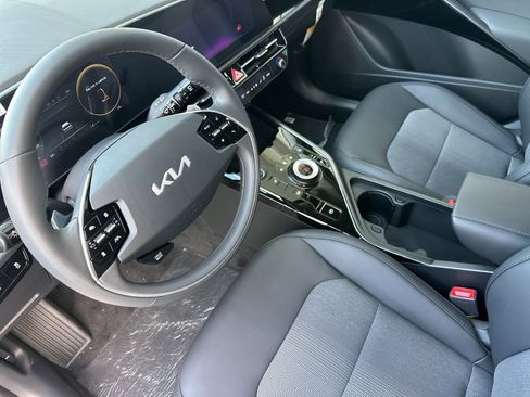 New 2026 Kia Niro Wind FWD image 10