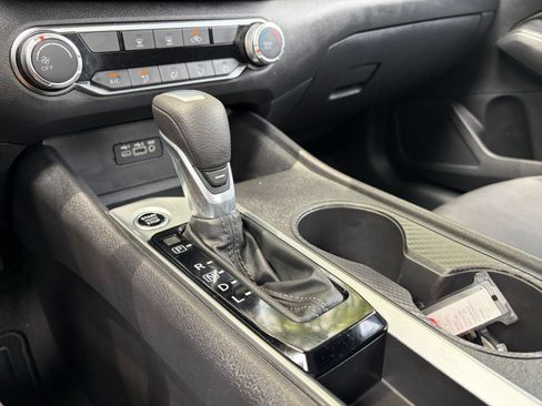 Used 2025 Nissan Altima 2.5 SV FWD image 41