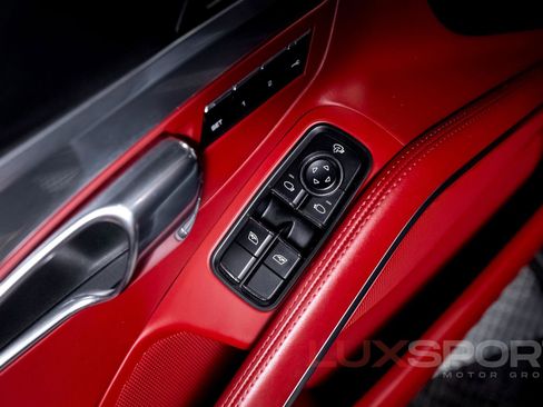 Used 2017 Porsche 911 Targa 4S image 16