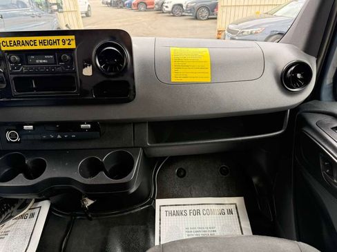 Used 2019 Mercedes-Benz Sprinter 170 image 12