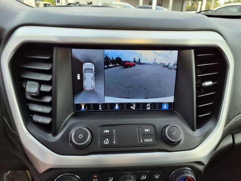 Used 2022 GMC Acadia SLT w/ Technology Package image 18