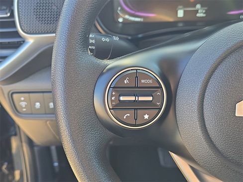 Certified 2024 Kia Soul LX image 31