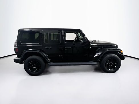 Used 2021 Jeep Wrangler Unlimited Sahara AWD/4WD image 4