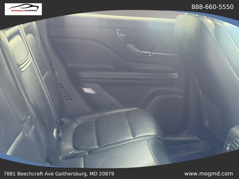 Used 2022 Lincoln Corsair AWD w/ Premium Package image 11