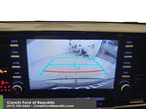 Used 2024 Toyota Sienna XLE image 20