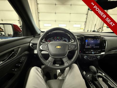 Used 2023 Chevrolet Traverse LT w/ Rear Camera Mirror Package AWD/4WD image 17