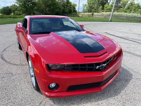 Used 2010 Chevrolet Camaro SS w/ LPO, Ground Effects Package RWD image 93