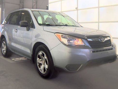 Used 2015 Subaru Forester 2.5i AWD/4WD image 4
