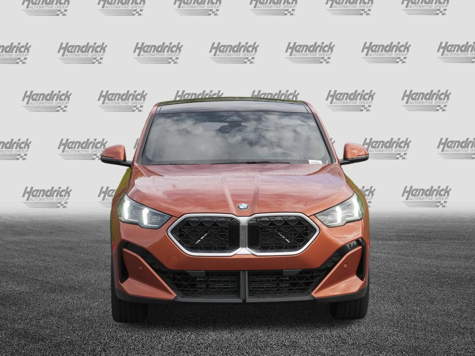 Certified 2025 BMW X2 xDrive28i AWD/4WD image 3