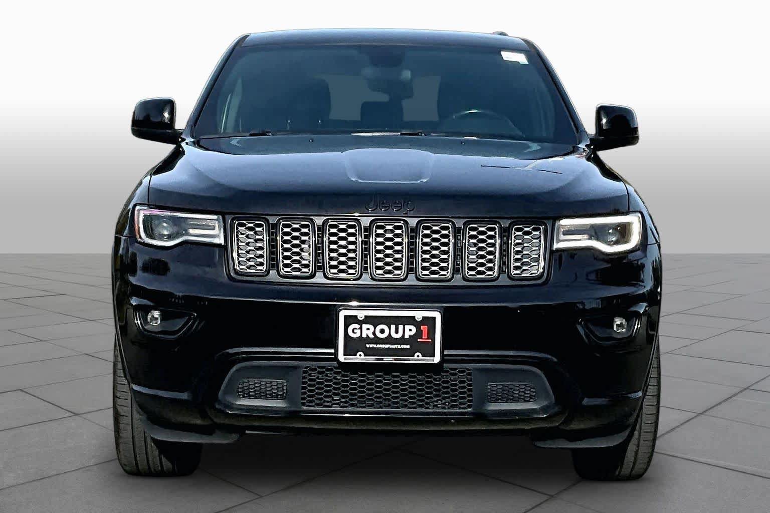Used 2021 Jeep Grand Cherokee Laredo X AWD/4WD image 4