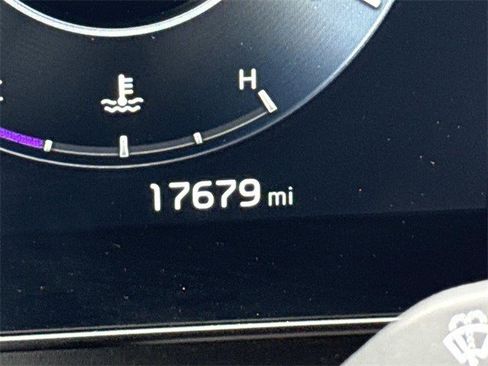 Used 2024 Kia Sportage SX image 29