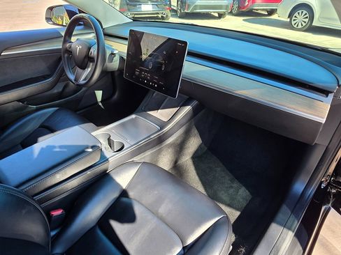 Used 2022 Tesla Model 3 image 15