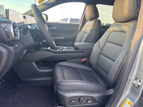 New 2026 Chevrolet Equinox LT w/ Convenience Package II FWD image 20