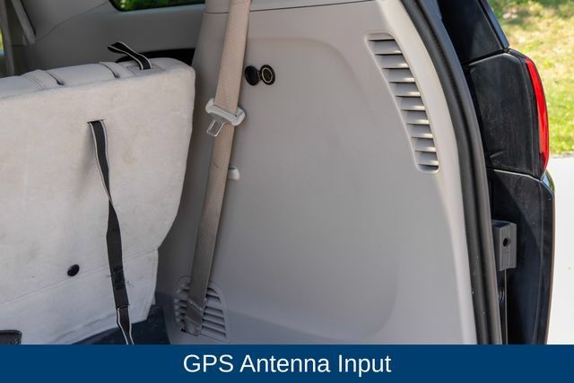 Used 2017 Chrysler Pacifica Touring FWD image 11