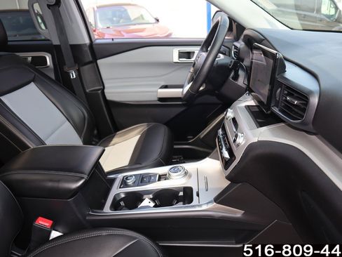 Used 2023 Ford Explorer XLT w/ Equipment Group 202A AWD/4WD image 30