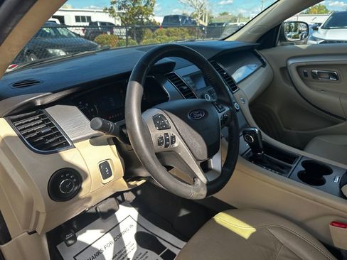 Used 2019 Ford Taurus SEL image 45