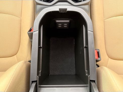 Certified 2025 Toyota RAV4 LE FWD image 32