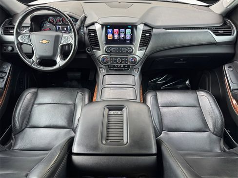 Used 2018 Chevrolet Suburban Premier image 16