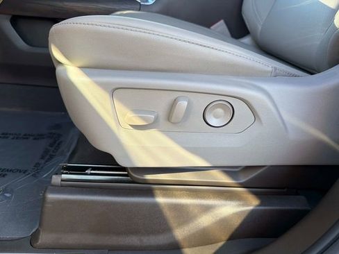 New 2026 GMC Sierra 1500 SLT w/ SLT Premium Plus Package image 19