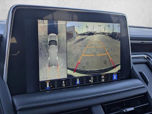 Used 2022 Chevrolet Tahoe Z71 w/ Luxury Package image 14