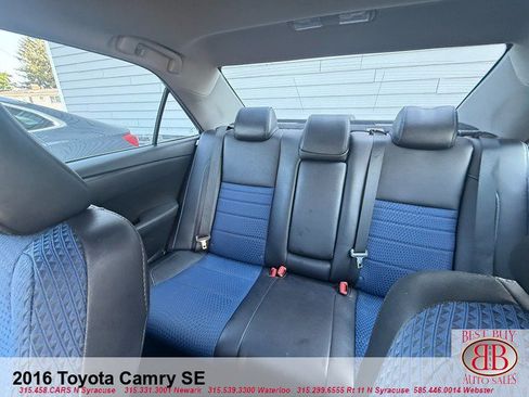 Used 2016 Toyota Camry SE FWD image 21