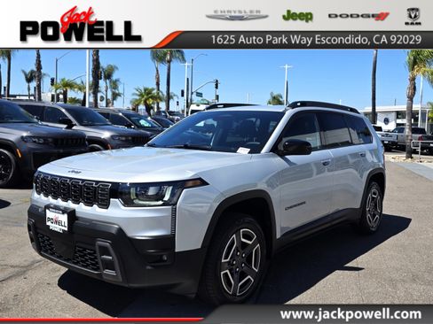 New 2026 Jeep Cherokee Laredo AWD/4WD image 1