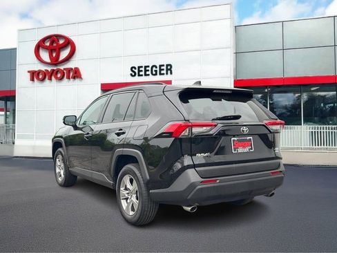 Used 2025 Toyota RAV4 XLE AWD/4WD image 7