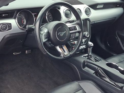 Used 2016 Ford Mustang Premium image 9