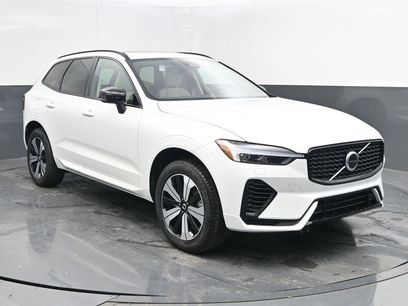 New 2025 Volvo XC60 T8 Core w/ Climate Package