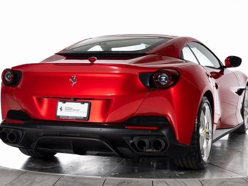 Certified 2019 Ferrari Portofino image 11